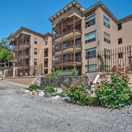 Modern Manson Condo With Pool And Lake Chelan Views!